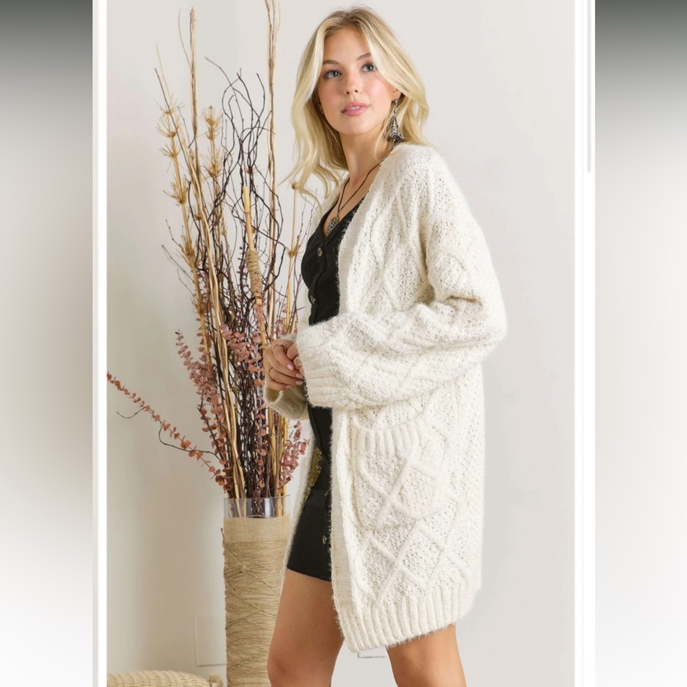 ADORA S/M Irresistible Ivory Chunky Knit Cardigan Size S/M